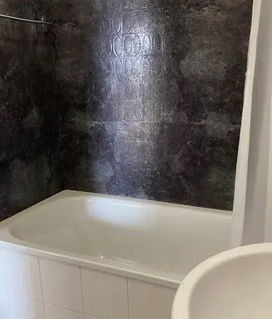 Loft With Romantic View Over The Eiffel Tower Appartement *