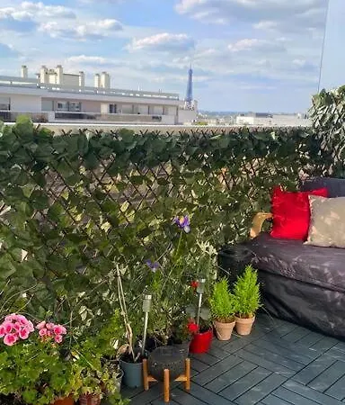 Loft With Romantic View Over The Eiffel Tower Apartamento