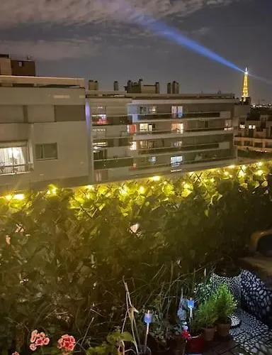 Loft With Romantic View Over The Eiffel Tower * Paris